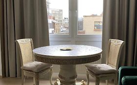 Studio Montaigne